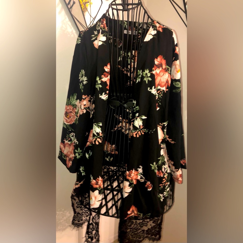 Large open front floral blazer